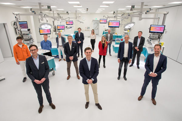 Amsterdam UMC (AMC): Hackathon 'Code to make a difference' in the skills lab
